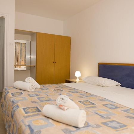 Alecos Hotel Apartments Pafos Dış mekan fotoğraf